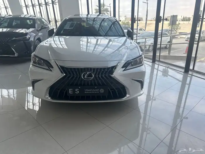لكزس ES250 فئة AA بنزين 2025 0