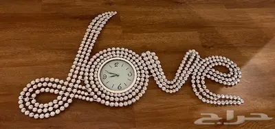 ساعة حائط من الكريستال 0