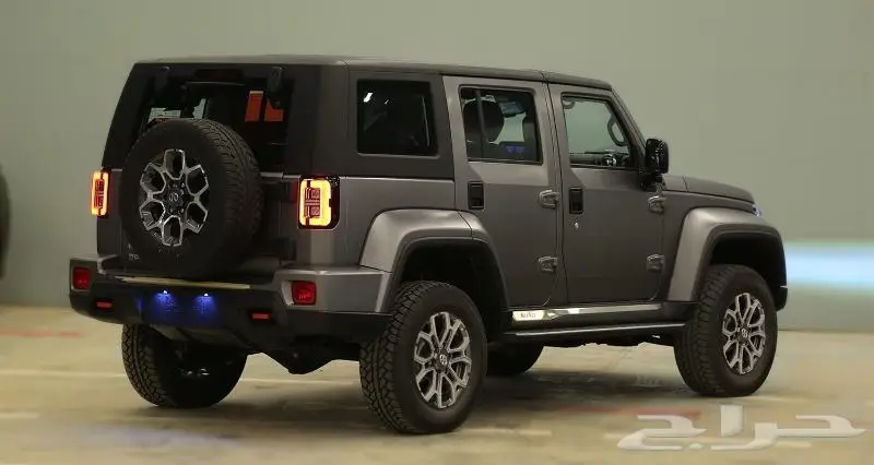 بايك BJ 40-C اكسكلوسيف موديل 2025. 3