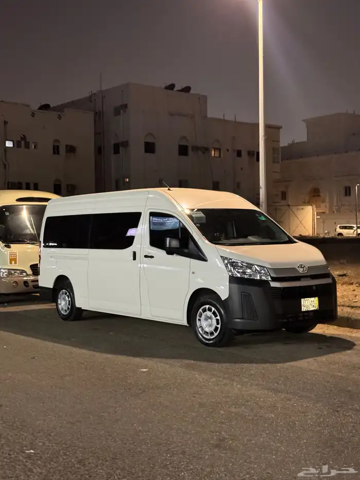 باص للإيجار 17