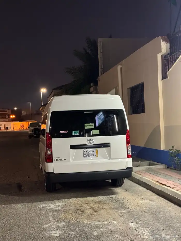 باص للإيجار 15