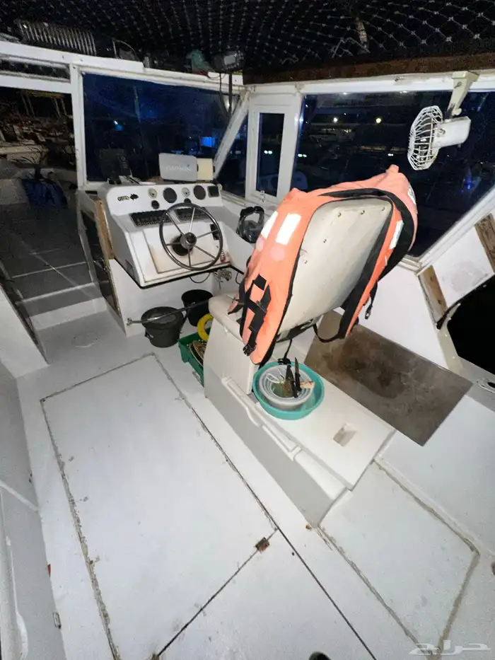 قارب بوت قلف كرافت موديل 18