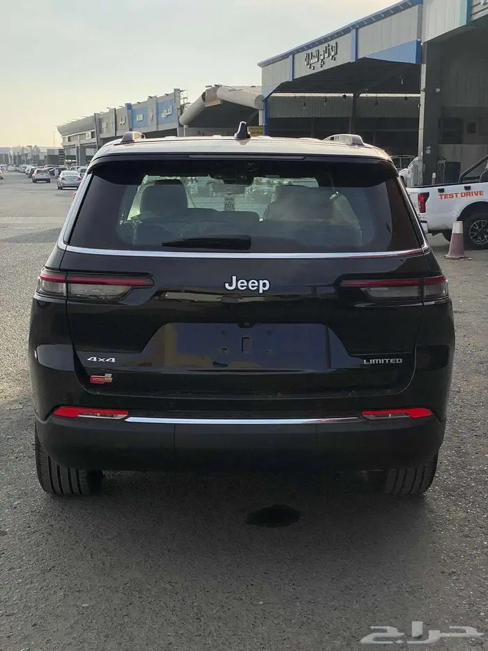 جيب شروكي موديل 2024 ليميتد أصفار كاش وتقسيط 6