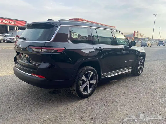 جيب شروكي موديل 2024 ليميتد أصفار كاش وتقسيط 15