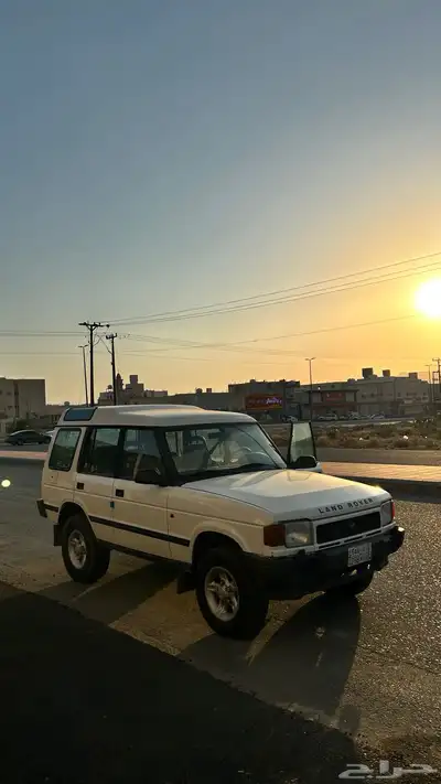 جيب لاندروفر ديسكفري 1