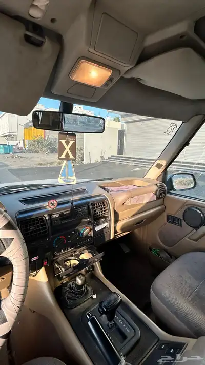 جيب لاندروفر ديسكفري 7