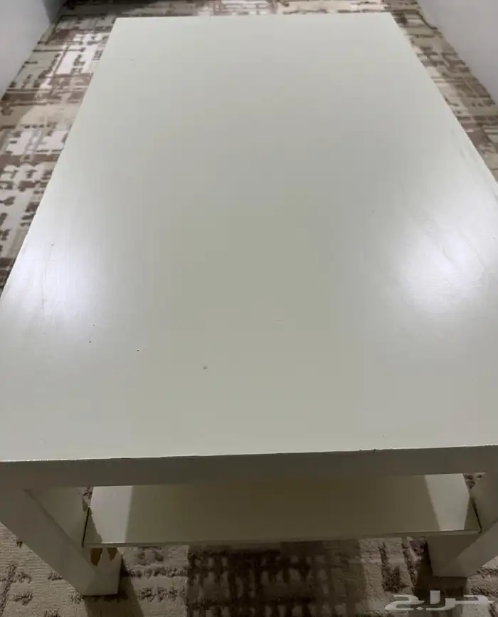 طاوله من ايكيا ابيض كريمي 0