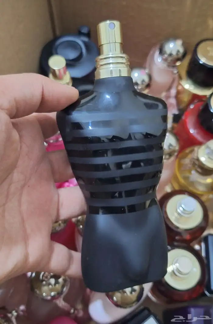 عطورت مطار اصليه بس بدون كرتون فقط 10