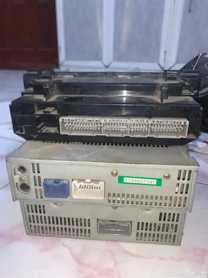 قطع لكزس LS 400 37