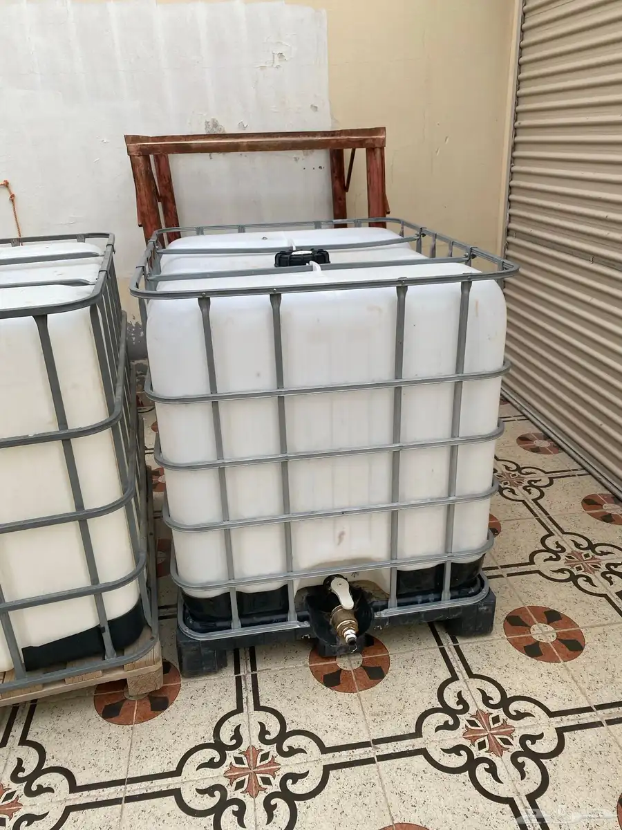 للبيع ثوب فرو مغربي جديد ودفايات ووو 3