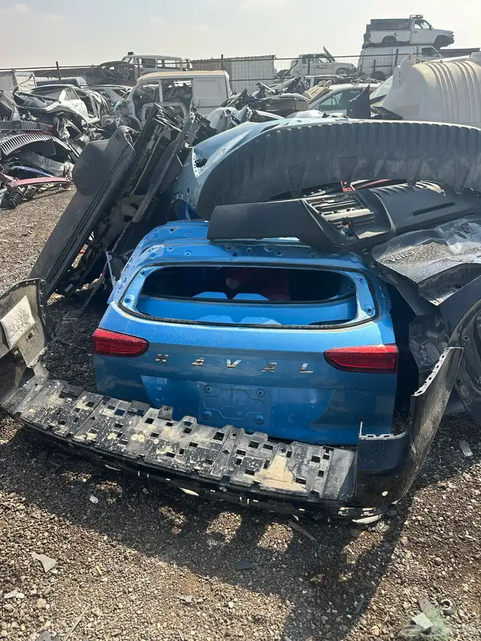 تشليح سيارات مصدومه شانجان وهافال قطع غيار 1