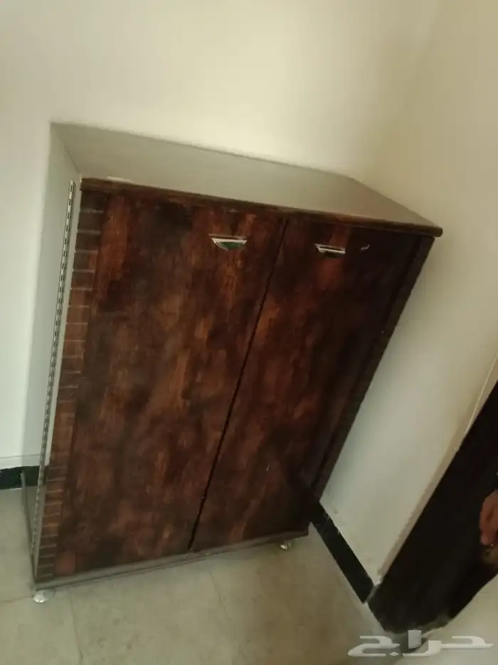 للبيع جزامة دولاب احذية 0