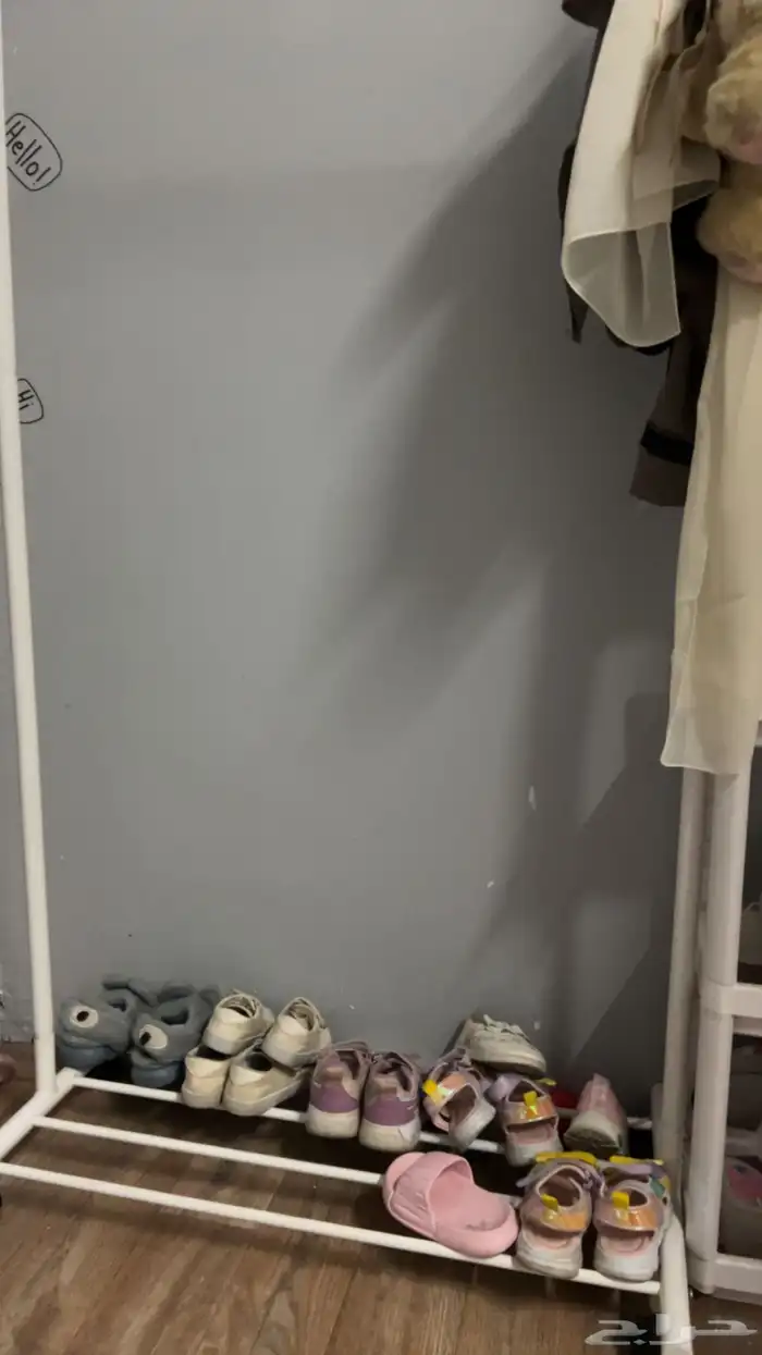 معلاق للبيع 1