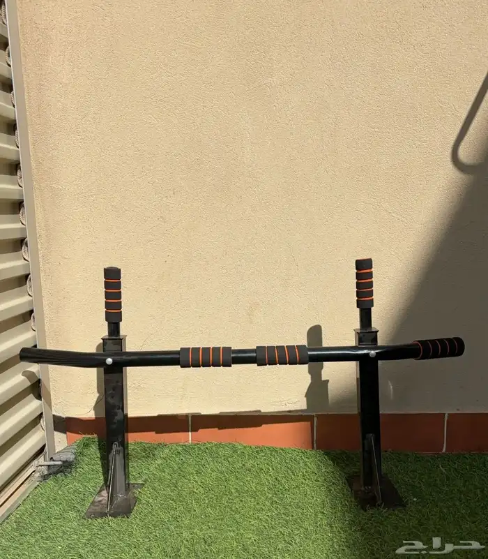 عقلة جدارية 0