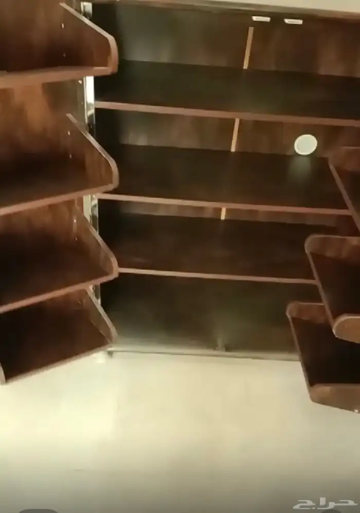 للبيع جزامة دولاب احذية 3
