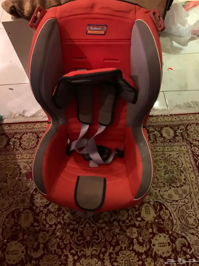 كرسي سيارة 0