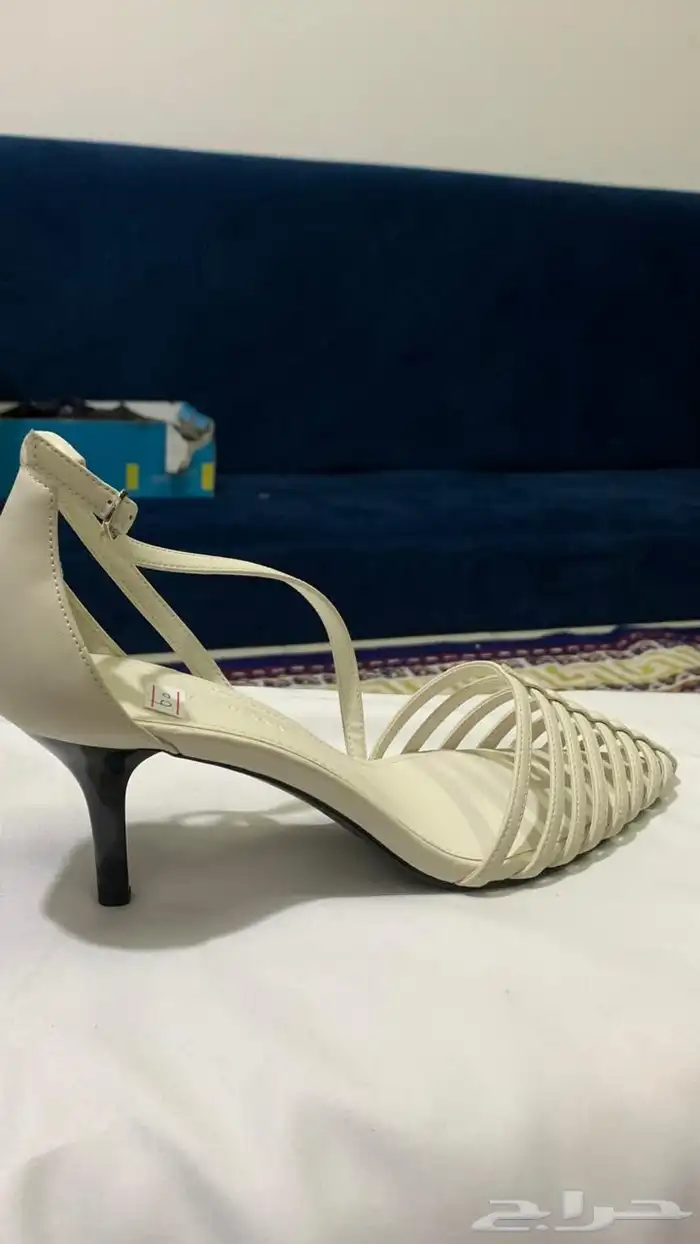 احذيه نسائيه راقيه احذيه سهرات للبيع الكمية اللي في الصور 0