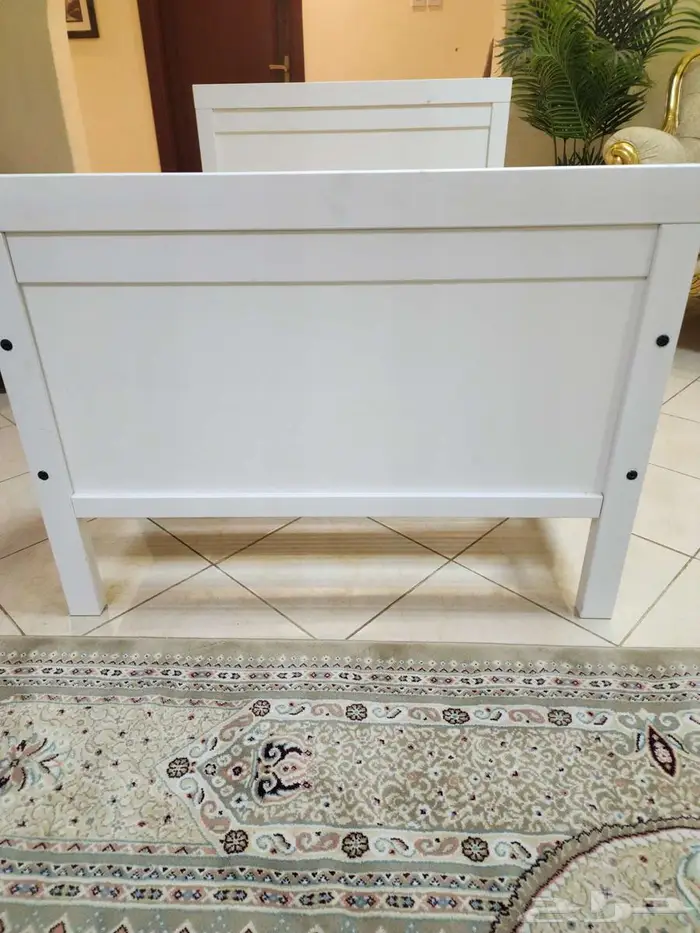 سرير ايكيا ابيض مستعمل للبيع 3
