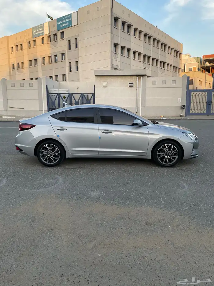 النترا 2020 بنزين نظيفة جدا 4