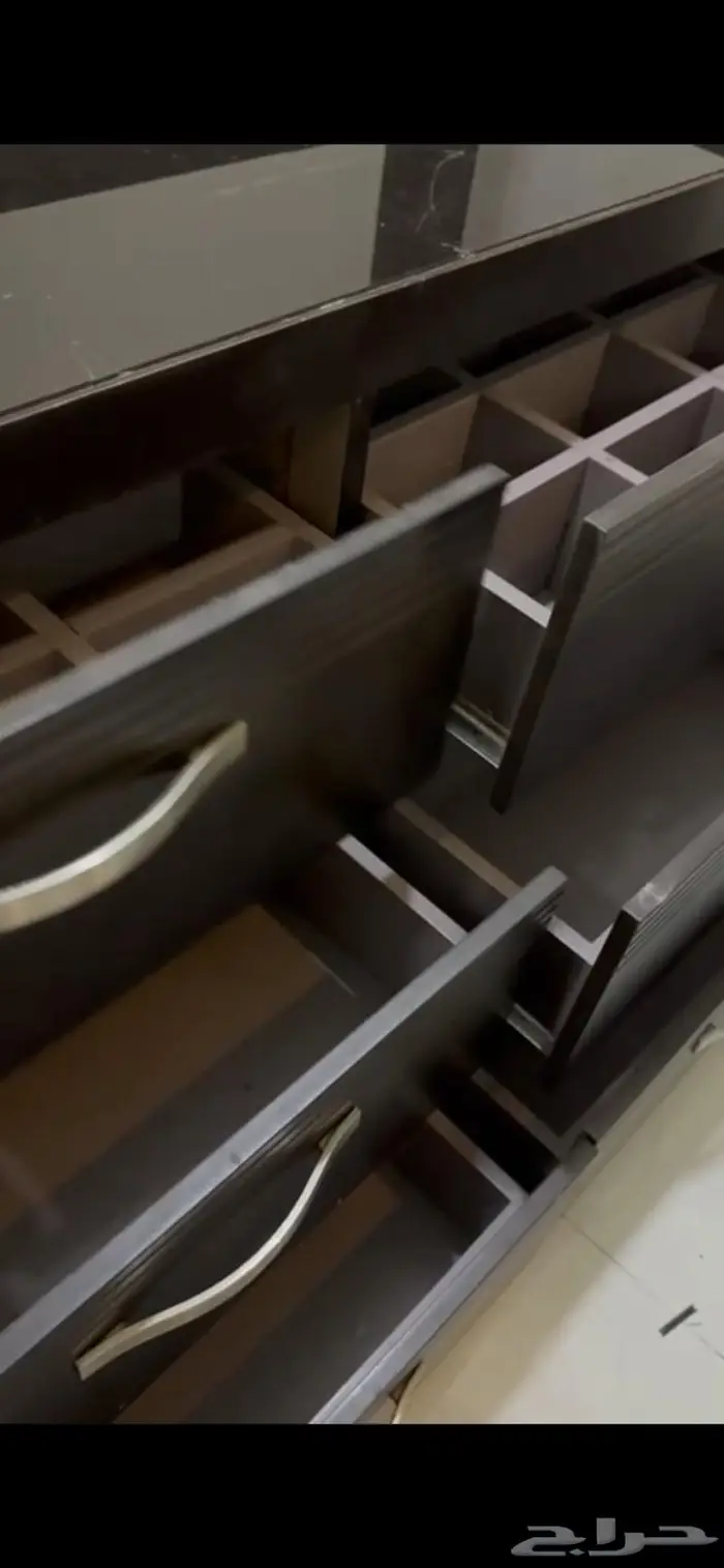 غرفة نوم نفرين بحالة ممتازة خشب جيد 0