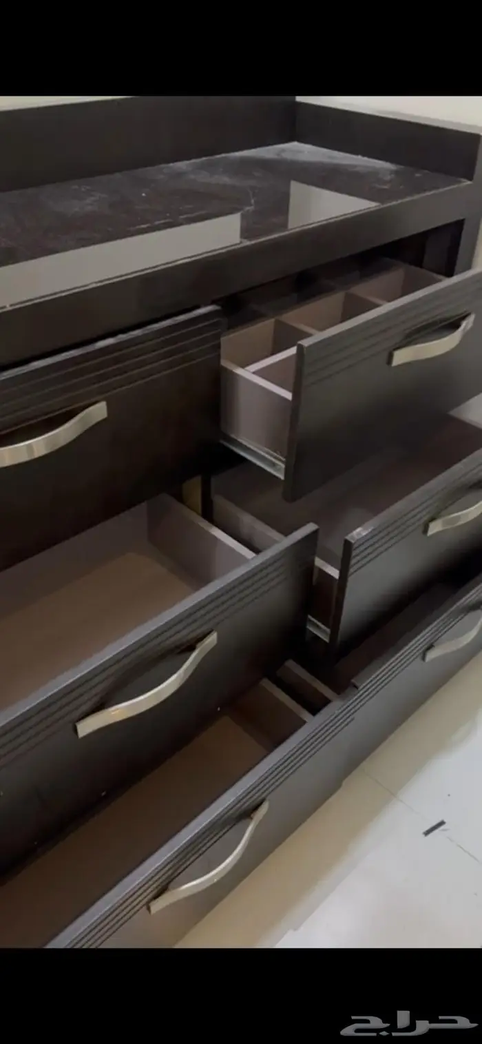 غرفة نوم نفرين بحالة ممتازة خشب جيد 1