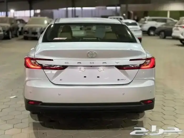 كامرى E هايبرد ستاندر 2025 (يوجد نظام 50-50 للبنوك) 8