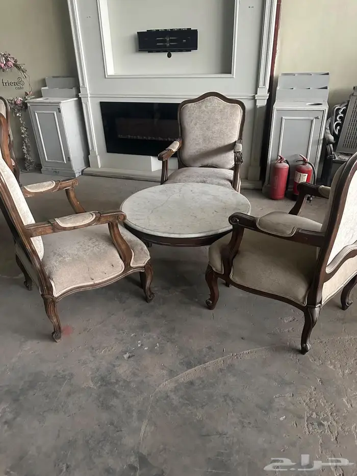 كنب مع طاولات 0