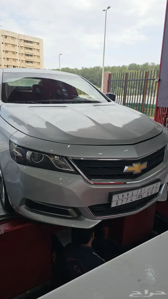 للبيع قاعده لوحه مع الإيطار تركب اغلب السيارات 35