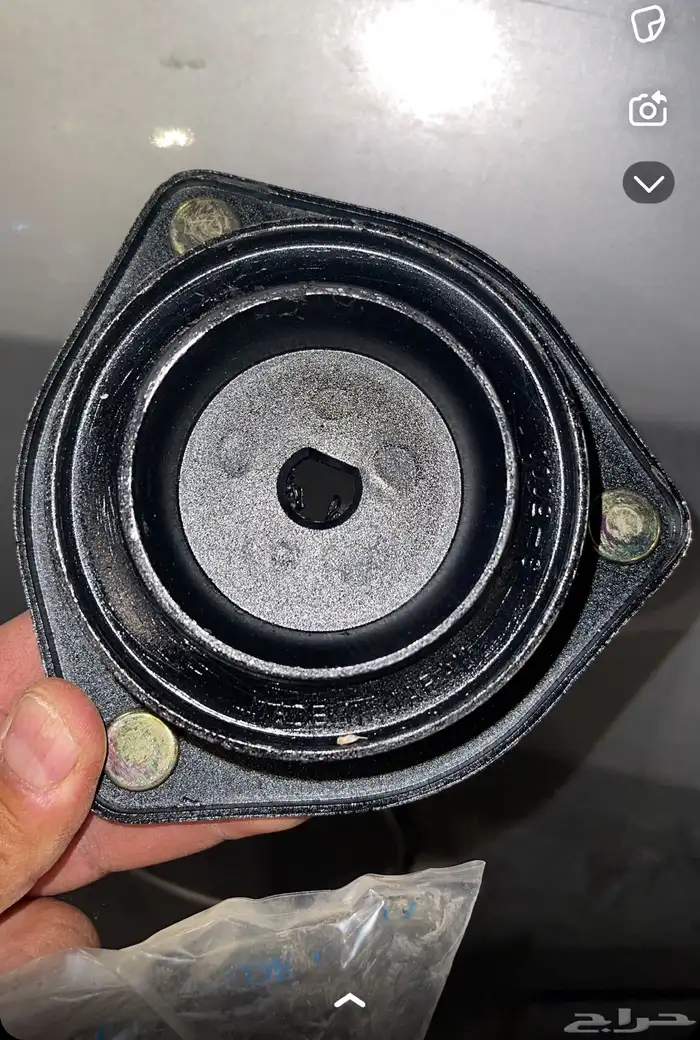 قطع واكسسوارات ومكاين نيسان لوريل 200L و240L 15