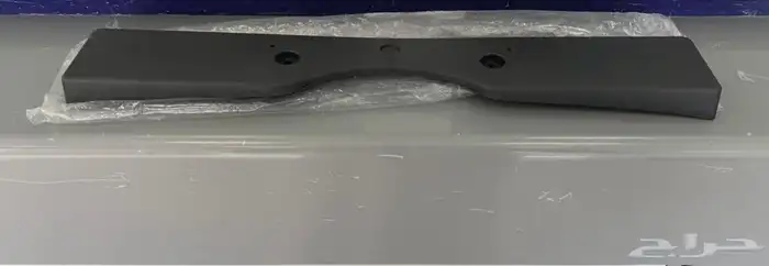 للبيع قاعده لوحه مع الإيطار تركب اغلب السيارات 5