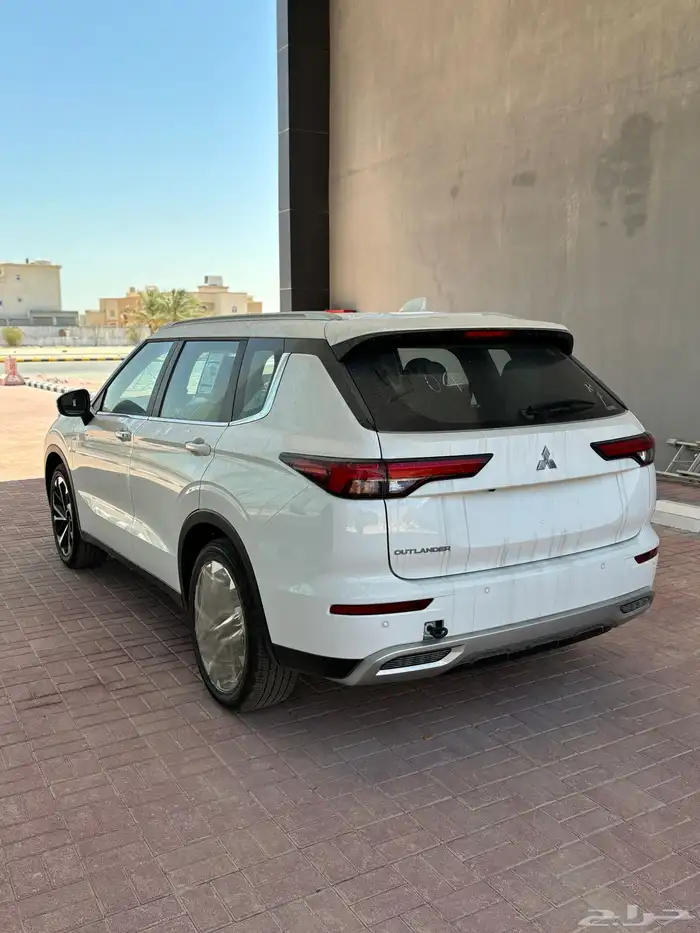 للبيع اوتلاندر 2025 و 2024 بافضل سعار 2