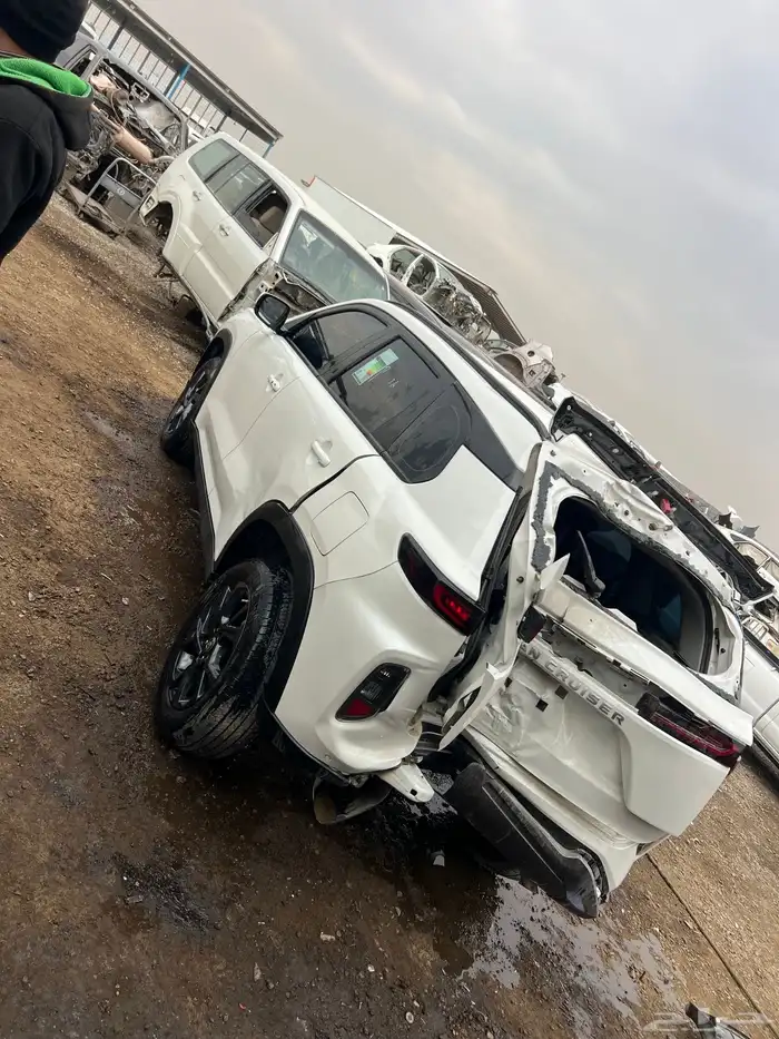 تويوتا اوربان كروزر مصدوم قطع غيار 2024 12