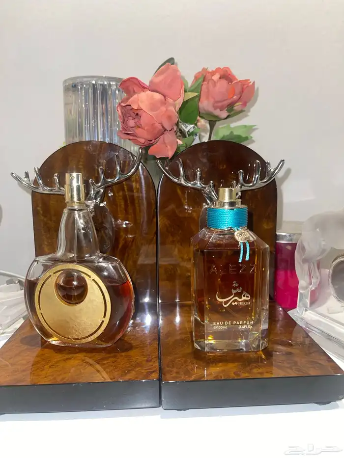 للبيع عطرين عطر جيرلان القديم ا صلي وعطر هيرش البخوري 0