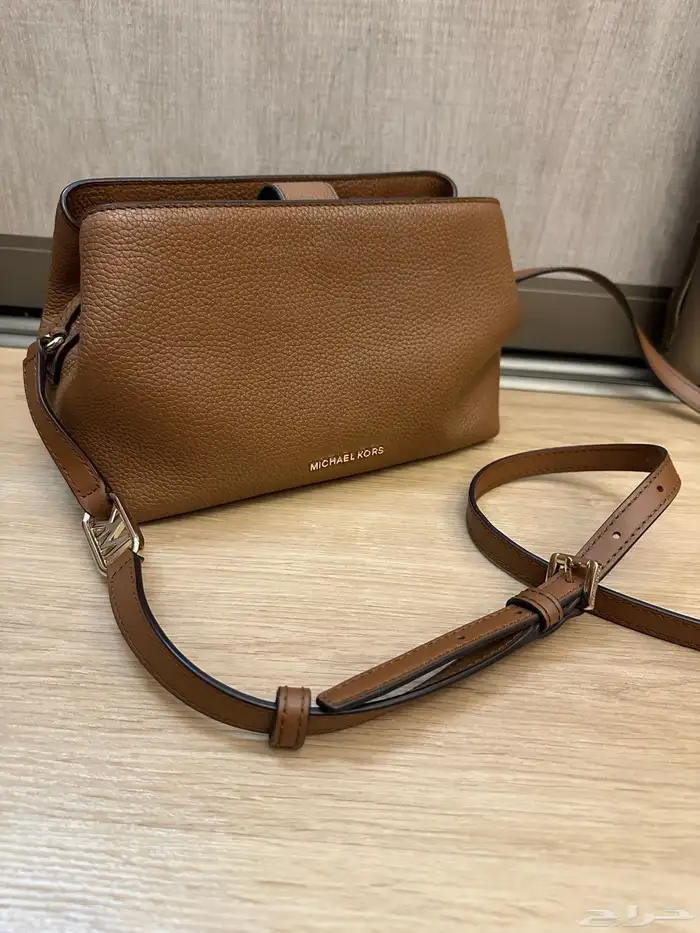 شنط ماركات للبيع (مايكل كورس ) تم تخفيض السعر 1