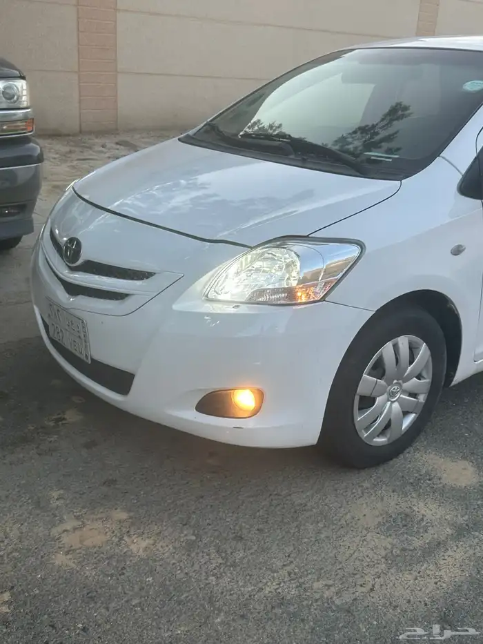يارس 2007 نظيفة جدا  على الشرط 1