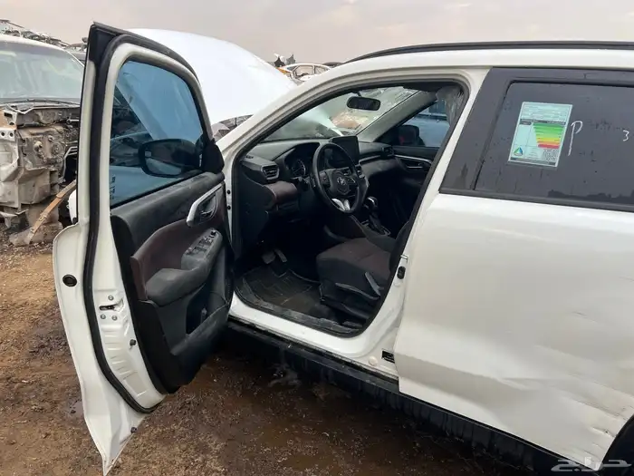 تويوتا اوربان كروزر مصدوم قطع غيار 2024 20