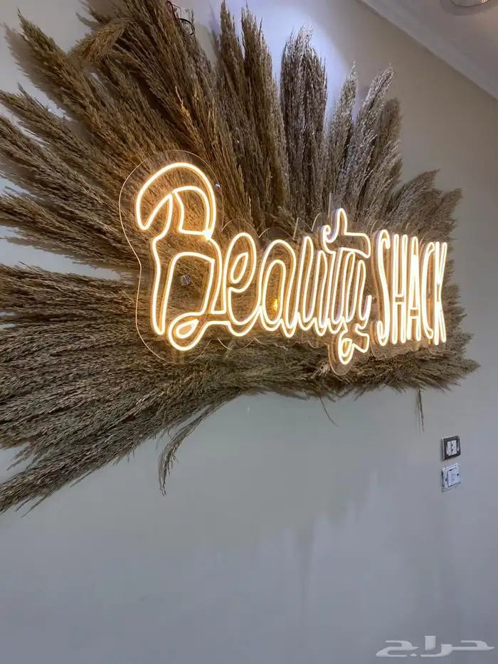 واجهات و حروف بارز و لوحات neon و اعمال ديكور 3