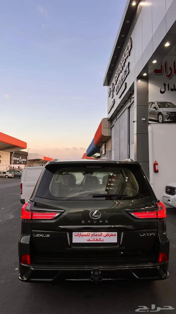 جيب لكزس 2021 LX بلاك اديشن 6