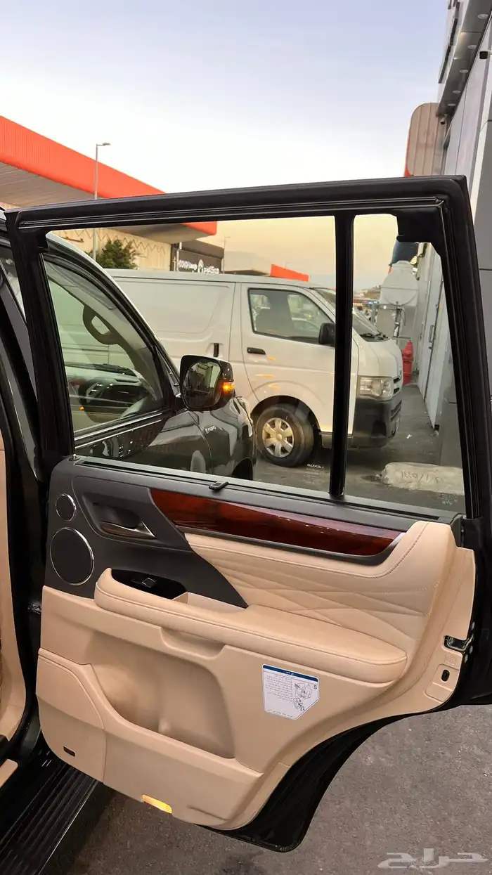 جيب لكزس 2021 LX بلاك اديشن 21