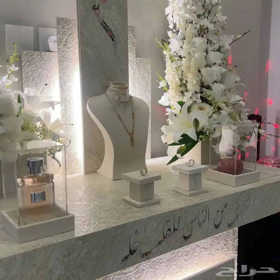 استاند ملكة 0
