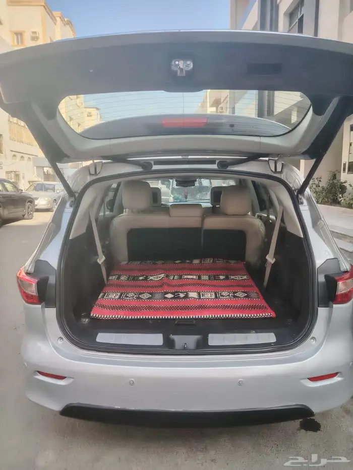 للبيع جيب انفنتي QX60 فل كامل 2015م اللون فضي 2