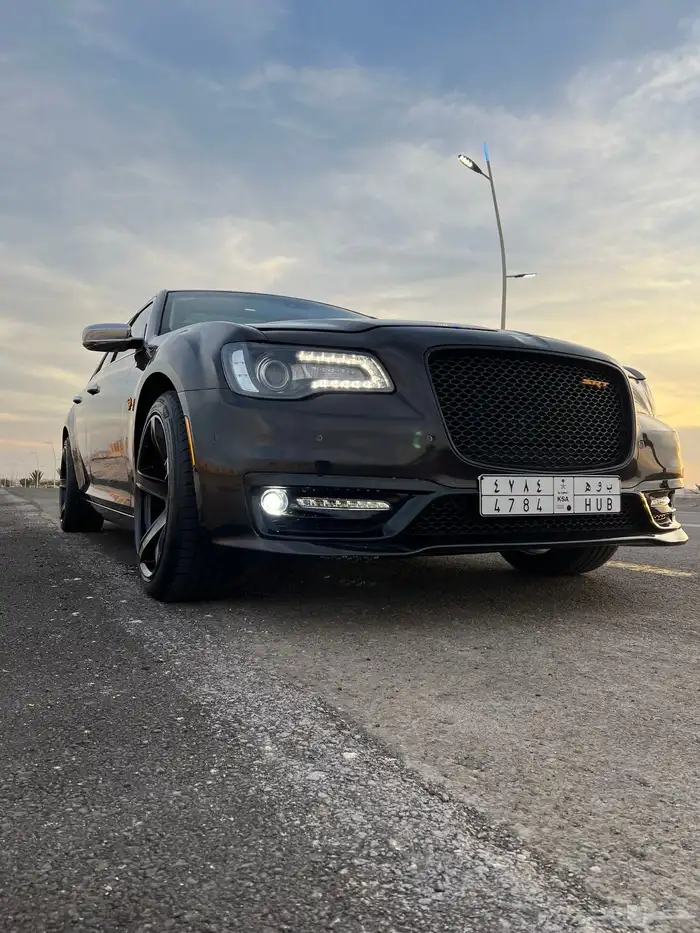كرايسلر 2012 8 سلندر نظيف جدا معدل الى SRT 2022 7