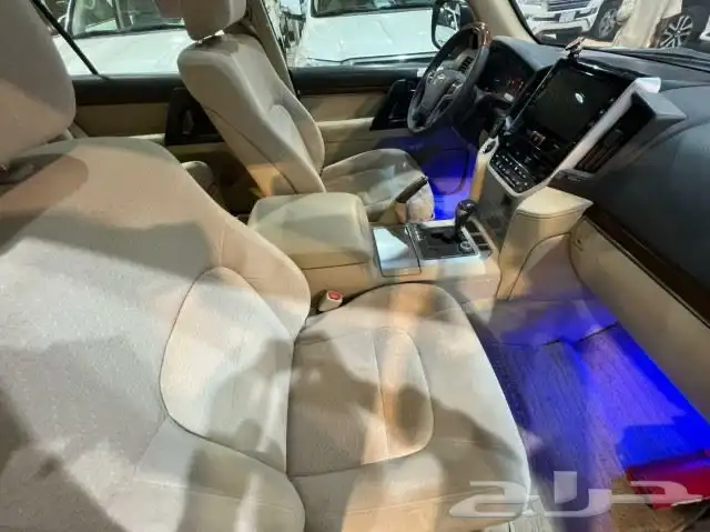 لاندكروزر GXR 2016 9