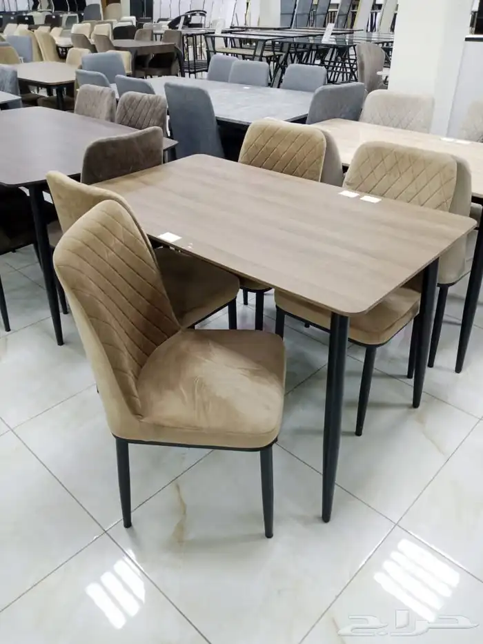 طاولات طعام خشب جديد بالكرتون بسعر منخفض 3