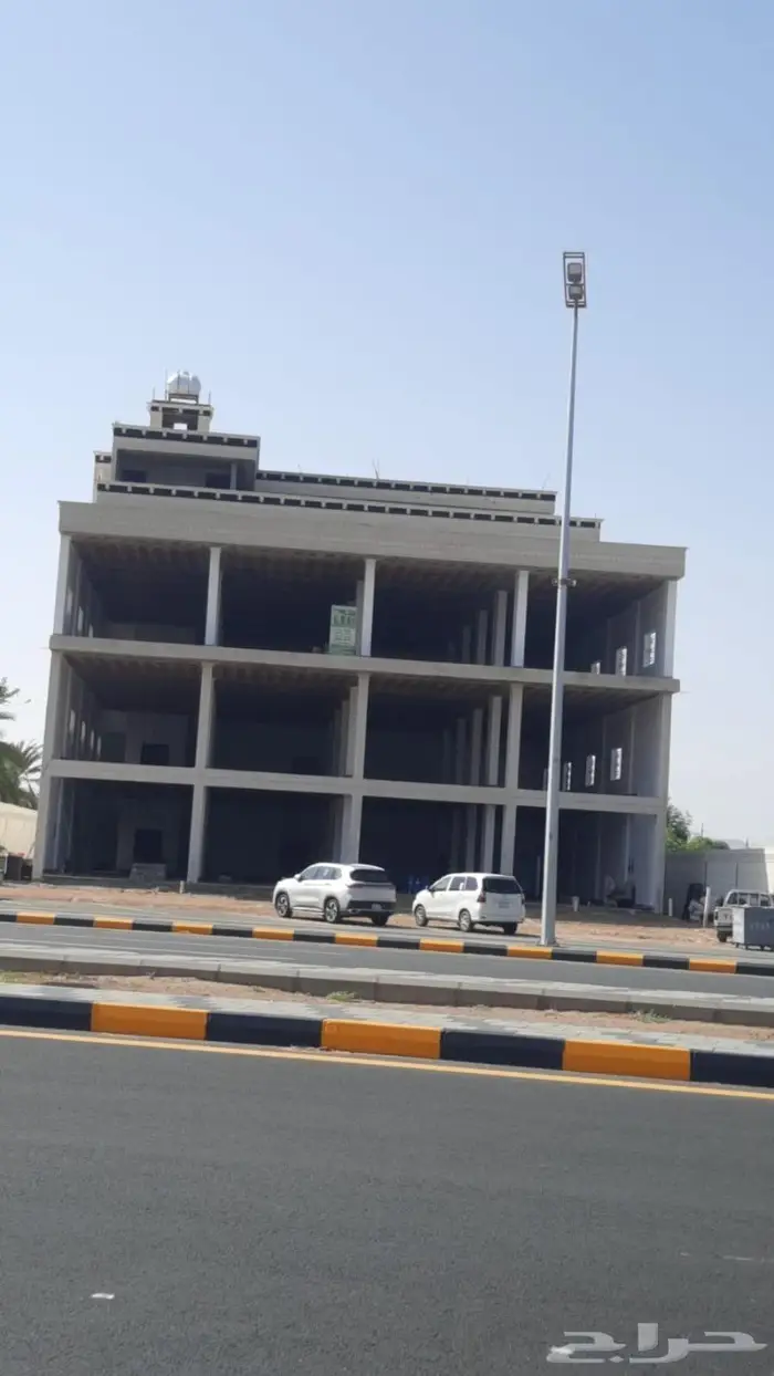 للايجار مجمع تجاري بعد اشارة شكوان طريق الملك فهد 6