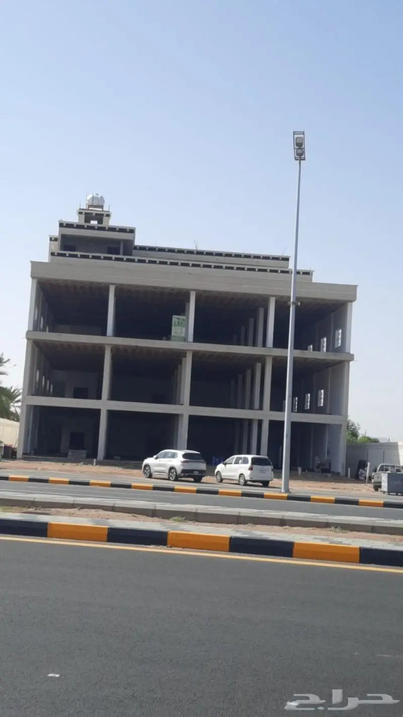 للايجار مجمع تجاري بعد اشارة شكوان طريق الملك فهد 6