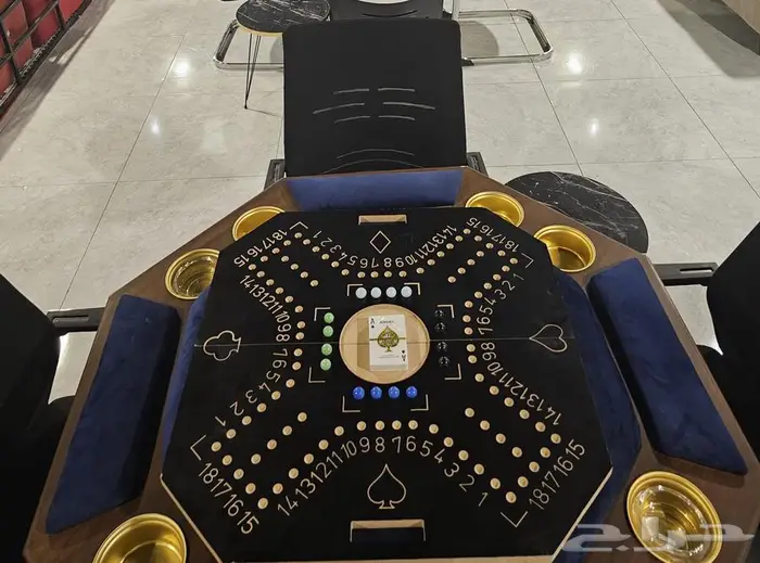طاولات بلوت وجكارو شبه جديدة 4