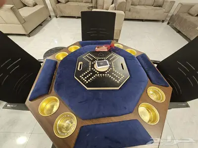 طاولات بلوت وجكارو شبه جديدة 16
