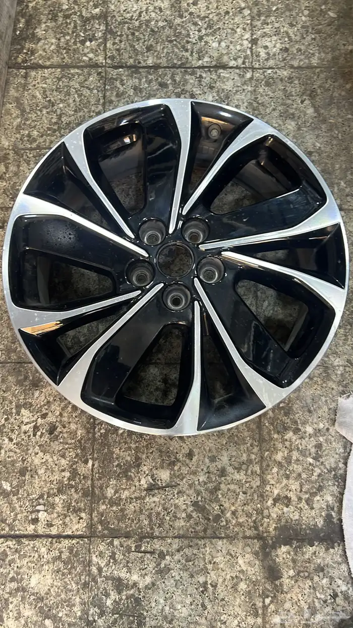 جنوط مازدا cx5 مقاس 19 اصلي وكالة 0