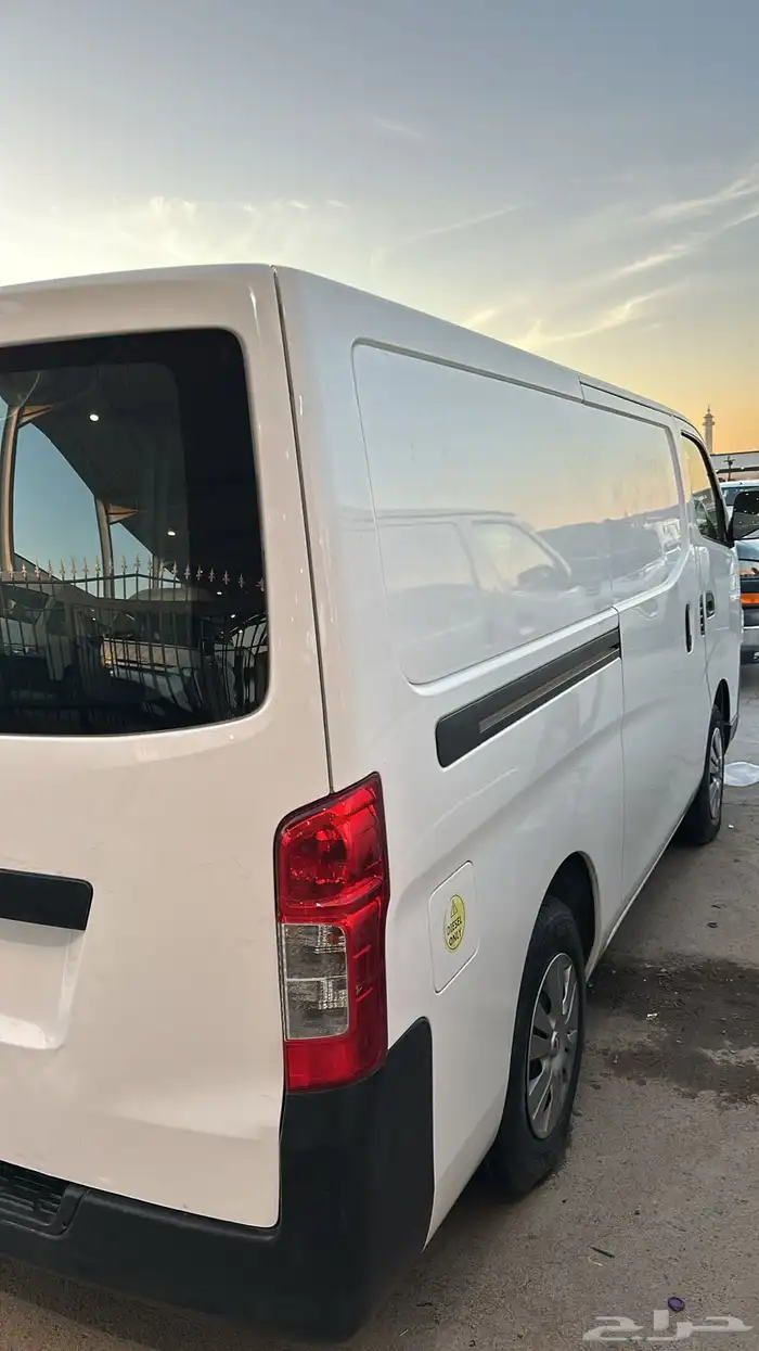 باص نيسان اورفان 2020 1
